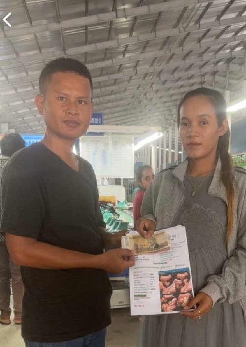 សហព័ន្ធសហជីពទឹកចិត្តស្រ្តីកម្ពុជា ប្រចាំក្រុមហ៊ុន ហ្សេន សែន ស៊ូ (ខេមបូឌា) ផ្តល់ប្រាក់ឧបត្ថម្ភដល់សមាជិកសម្រាលកូនចំនួន ៥រូប